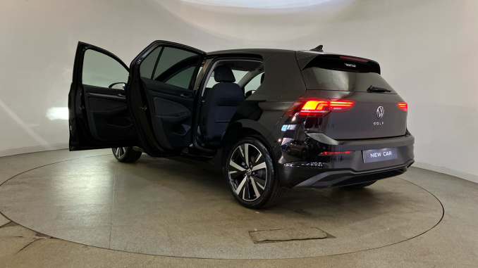 Volkswagen Golf 1.5 TSI 150 Match 5dr Petrol Hatchback - Image 41